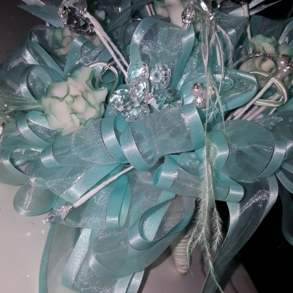 Quinceanera bouquet - Picture 1 of 4
